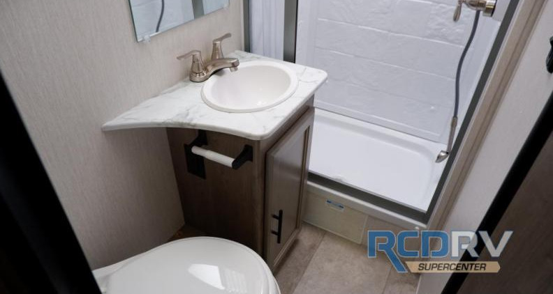 Freelander bathroom