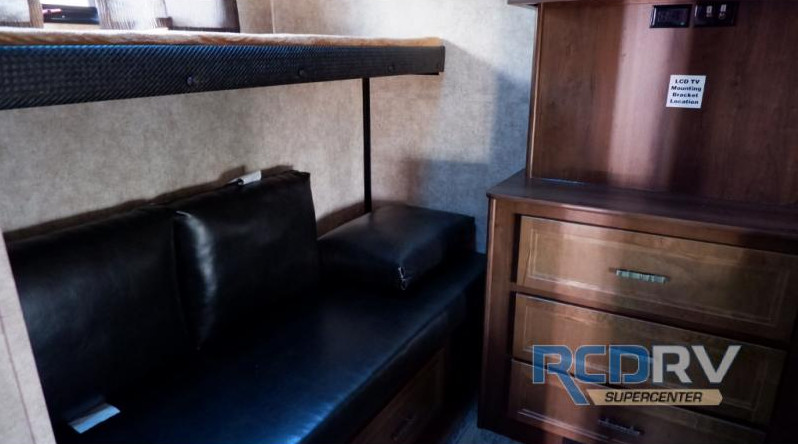 Used fifth wheel bunkhouse