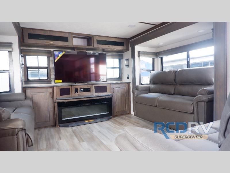 Paradigm rear living