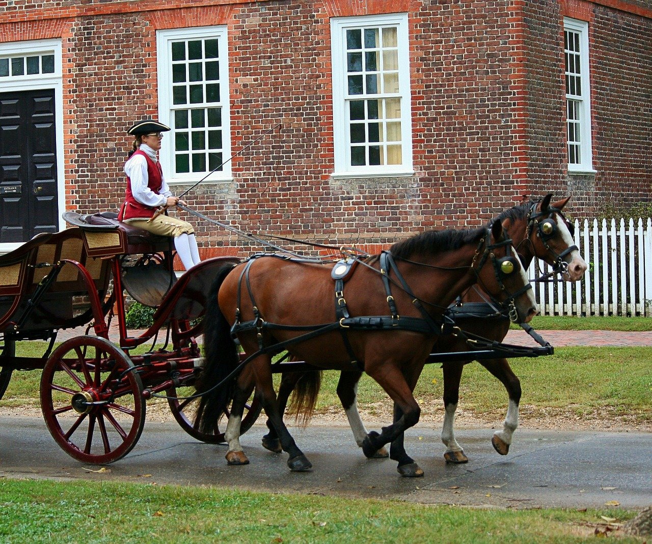 Colonial Williamsburg cart